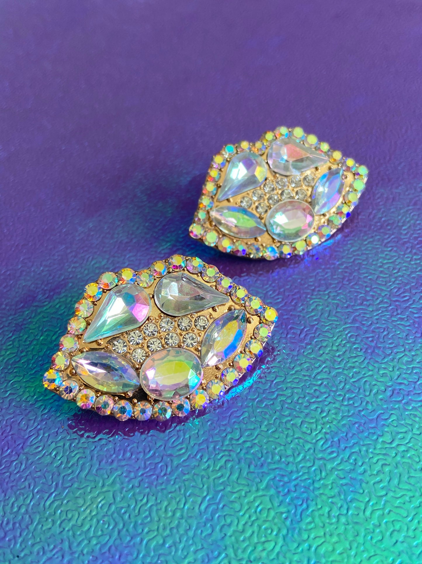 'Pucker Up' Earrings